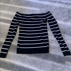 Off the shoulder American Eagle shirt